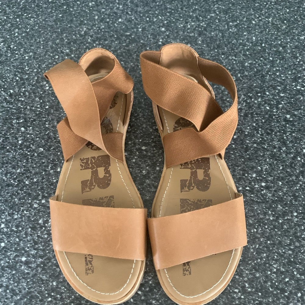 Sorel sandals brown